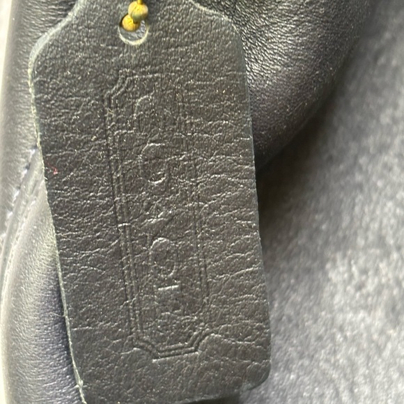 Barely used Coach Shoulder Bag - Picture 2 of 6